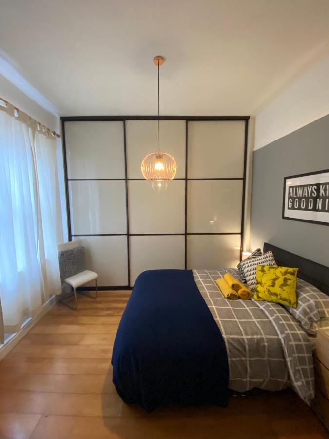Stylish Apartment With Secure Parking Close To City Chester Bagian luar foto