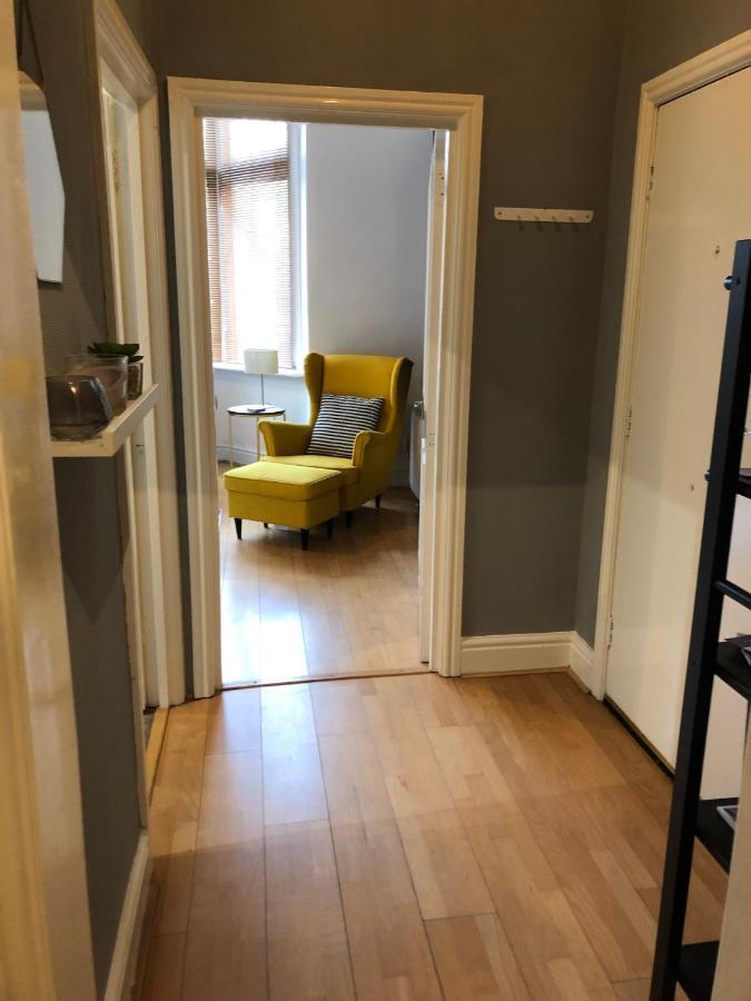 Stylish Apartment With Secure Parking Close To City Chester Bagian luar foto