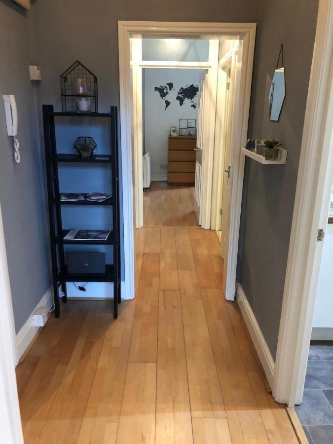 Stylish Apartment With Secure Parking Close To City Chester Bagian luar foto